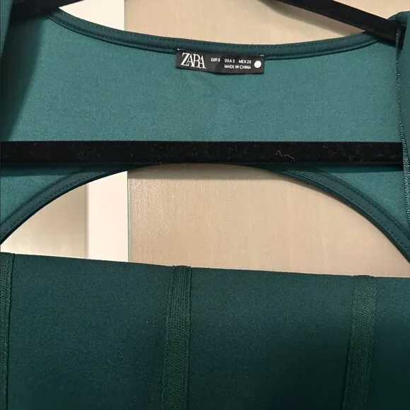Zara Green Long Sleeve Cutout Back Square Neck Bustier Corset Crop Top - Picture 5 of 5
